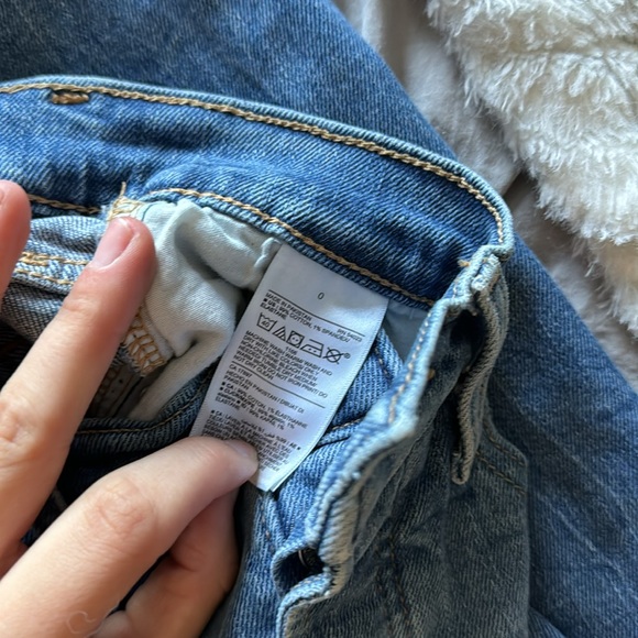 Old Navy Jeans - Picture 7 of 8